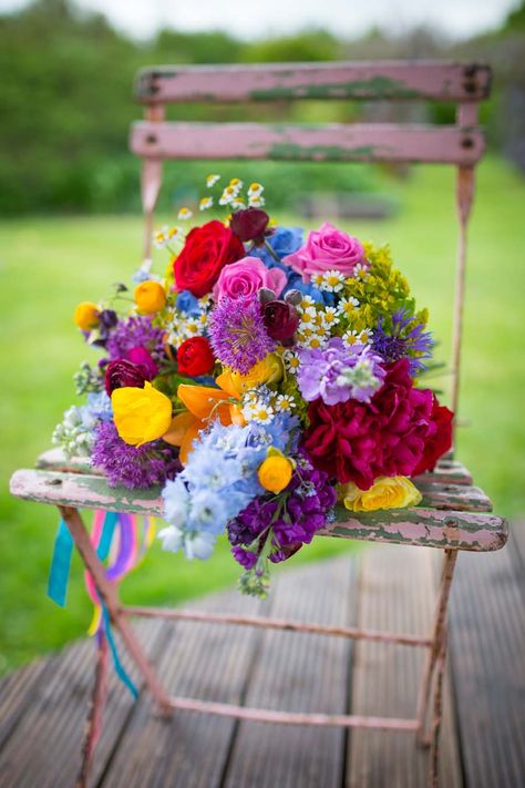 Bright Wedding Flowers, Vintage Wedding Flowers, Wedding Flower Girl Basket, Beautiful Wedding Flowers, Blue Wedding Flowers, Bright Wedding, Diy Wedding Bouquet, Flower Girl Basket, Wedding Flower Girl