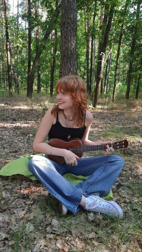 Playing Ukelele Pose Reference, Aesthetic Ukulele, Ukulele Aesthetic, Ukulele Photography, Aesthetic Forest, Jeans And Converse, Guitar Girl, Fashion Eye Glasses, Good Music Quotes