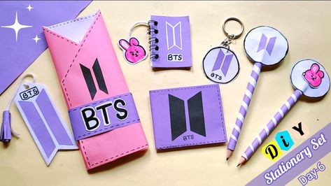 Bts Paper Craft, Diy Stationery Set, How To Make Keychains, Bts Diy, Army Crafts, Rm Jungkook, Diy Stationary, Bts Things, Diy Crafts Bookmarks