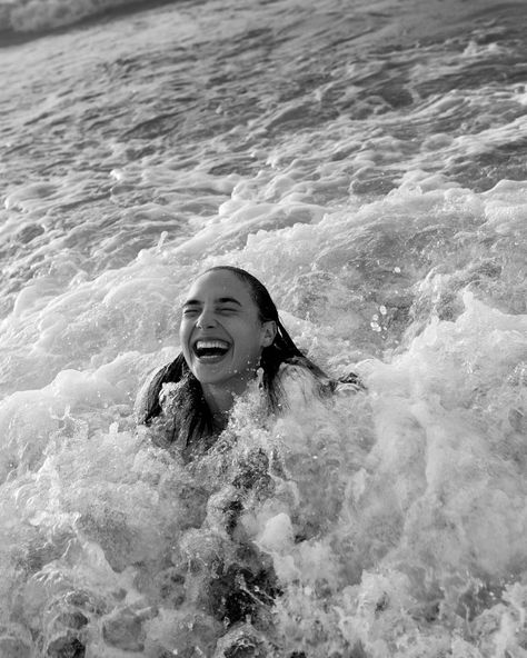 Gal Gadot Instagram, Gal Gadot Style, Gal Gabot, Gal Gardot, Gal Gadot Wonder Woman, An Unexpected Journey, Norma Jeane, Girl Inspiration, In The Ocean