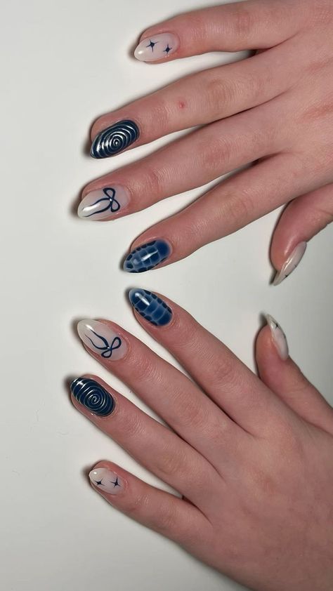 Cool Blue Nail Designs, Blue Inspo Nails, Cute Nail Designs Back To School, Cool Nail Inspo 2024, Clean Nail Designs, Blue And Red Nails, Nails Inspo Blue, Blue Nails Gel, Gel Nails Blue