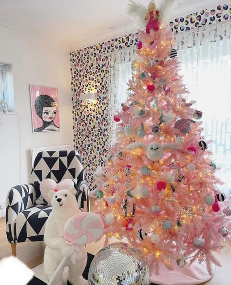 Girly Christmas Tree, Emily May, Christmas Tree Decorating Ideas, Tree Decorating Ideas, Christmas Tree Decorating, May Designs, Tree Decorating, Christmas Tree Inspiration, Gold Tree