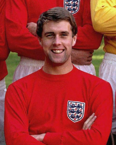 England hero Geoff Hurst in 1966. England Football Players, England National Football Team, England Team, 1966 World Cup, Sporting Legends, West Ham United Fc, England Football Team, England Players, England National