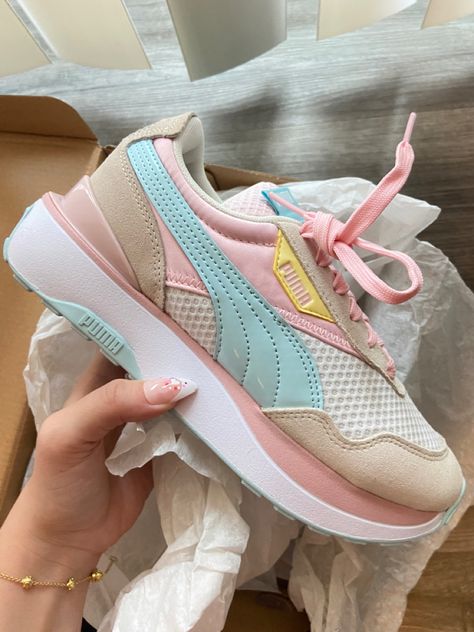 Puma shoes Puma Shoes Women Colorful, Puma Shoes Women Outfit Casual, Puma Shoes Women Outfit, Pastel Sneakers, Puma Shoes Women, Trendy Shoes Sneakers, Sporty Sneakers, Cute Pastel, Puma Women