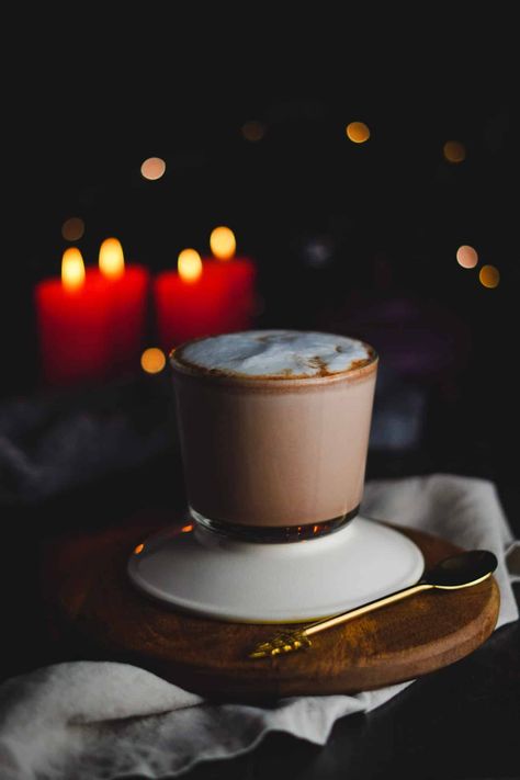 Earl Grey Hot Chocolate Recipe - Oh Sweet Cultureshock Flavored Hot Chocolate, Earl Grey Chocolate, Creamy Hot Chocolate, Hot Chocolate Recipe, English Breakfast Tea, Chocolate Recipe, Grey Tea, Earl Grey Tea, Hot Chocolate Recipes