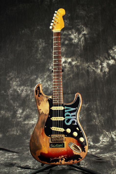 Srv Stevie Ray Vaughan, Srv Guitar, Stevie Ray Vaughan Guitar, Iconic Guitars, Steve Ray Vaughan, Fender Guitars Stratocaster, Stevie Ray Vaughn, Musician Photography, Famous Guitars