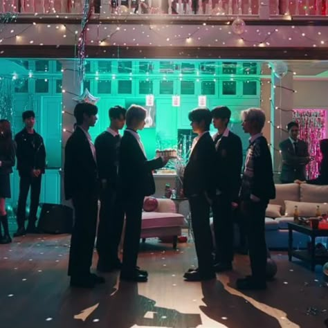 Enhypen Drunk Dazed Aesthetic, Enhypen Themed Birthday Party, Drunk Dazed Birthday Theme, Kpop Themed Birthday Party, Drunk Dazed Aesthetic, Sunoo Drunk Dazed, Enhypen Party, Drunk Dazed Cake, Drunk Dazed Enhypen