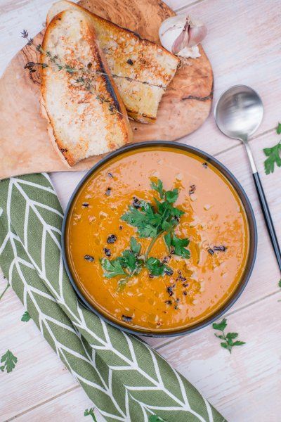 Low Sodium Lunch Ideas, Kale And Bean Soup, Roasted Pumpkin Soup, Spicy Pumpkin Soup, Spiced Pumpkin Soup, Vegan Chilli, Spiced Lentils, Roast Pumpkin Soup, Pumpkin Vegetable