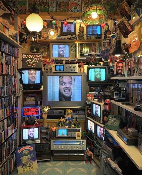 90s Video Store, Physical Media Collection, Vhs Room, Movie Room Aesthetic, 80’s Bedroom, 90s Bedroom Aesthetic, Tech Room, Bodega Cat, Nerd Room