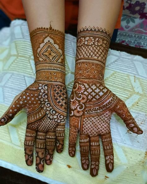 Mehendi Designs For Beginners, Latest Mehndi Designs Wedding, Designer Mehndi, Front Mehndi Design, Palm Mehndi Design, Very Simple Mehndi Designs, Engagement Mehndi Designs, Full Mehndi Designs, Latest Bridal Mehndi Designs