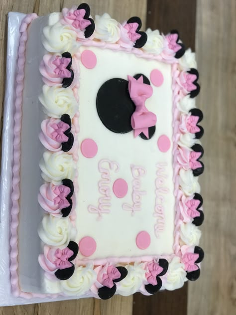 Pastel Minnie Mouse Rosa, Pastel Mimi, Minnie Mouse Cake Design, Baby Shower Sheet Cakes, Minnie Mouse Birthday Theme, Minnie Mouse Cookies, Minnie Mouse Birthday Decorations, Minnie Mouse Birthday Cakes, Pastel Baby Shower