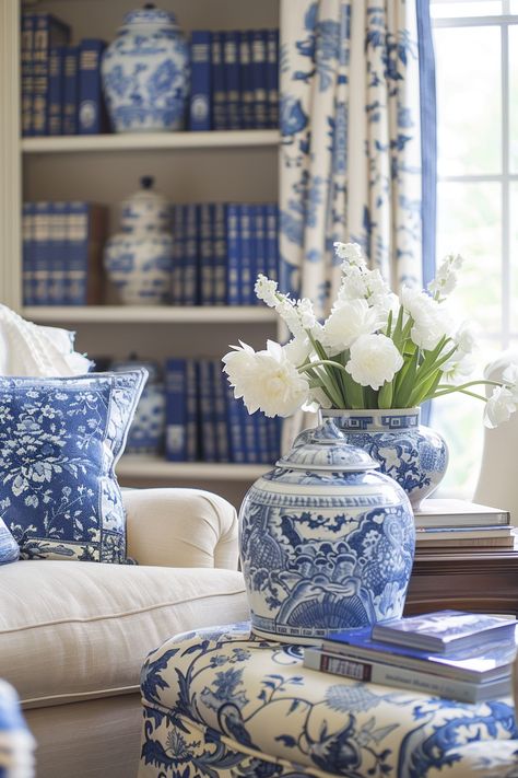 Blue White Coastal Living Room, Blue Chinoiserie Living Room, Blue And White House Decor, Blue And White Chinoiserie Decor, Chinoiserie Decorating Living Room, Vase Decorating Ideas Living Room, Navy Blue Interior Design, Modern Chinoiserie Living Room, Blue And White Decorating Ideas