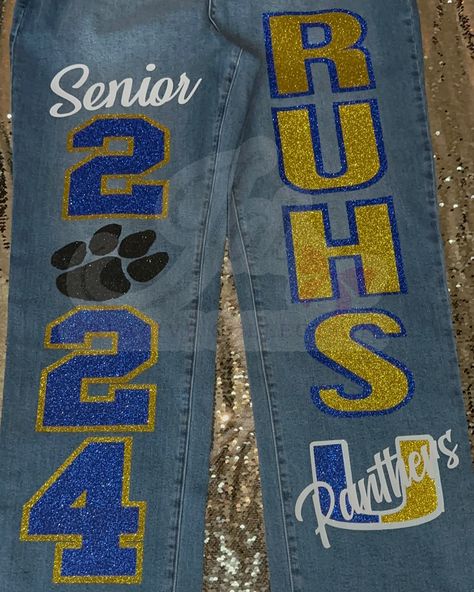 CUSTOM JEANS 👖💙💛🔥 #seniorjeans2024 ! 🎓 Jeans customized by @jaicreativecollection 🎀 —————————— DM or TEXT (313)318-0114 to place an order📲 ✨ —————————— Available in all colors & sizes! ALL customizations available 🔥 —————————— #senior2024 #2024 #seniorszn #classof2027 #jaicreativecollection🎀 #seniorsets #customseniorjeans #seniorjeans #detroitsmallbusiness #cheercaptain #dancecaptain #customizedjeans #RUHS #redfordunionhighschool #customseniorjeans #seniorskirt #customseniorjeans Homecoming Jeans Ideas, Homecoming Fits, Hoco Jeans, Senior Painted Jeans, Senior Year Diy, Jean Ideas, Senior Things, Senior Jeans, Senior Szn