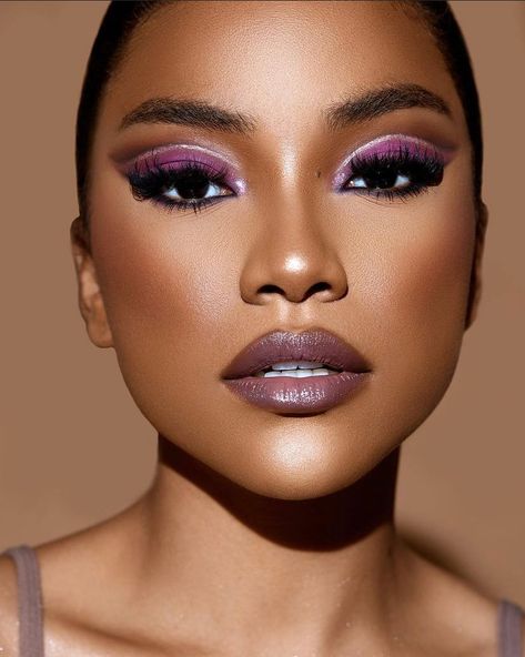 Mauve Makeup, Exotic Makeup, Purple Smokey Eye, New Year's Makeup, Makeup Inspired, Bold Makeup, Latest Makeup, Dark Makeup, Beauty Standards