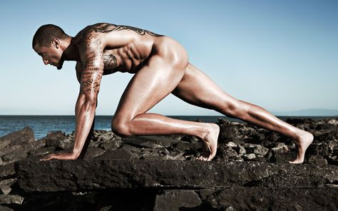 Colin Kaepernick, NBA | ESPN The Body Issue Naked 5 Espn Body, 49ers Quarterback, Espn Magazine, Dark Skin Men, Nfl San Francisco, Colin Kaepernick, Good Student, Athletic Sports, Body Poses