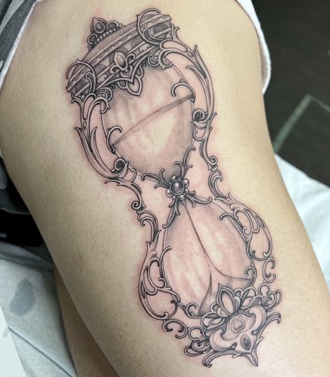 Magic Mirror Tattoo, Hourglass Tattoo Feminine, Vintage Frame Tattoo, Vintage Mirror Tattoo, Ornate Tattoo, Mirror Tattoos, Filigree Tattoo, Hourglass Tattoo, Framed Tattoo