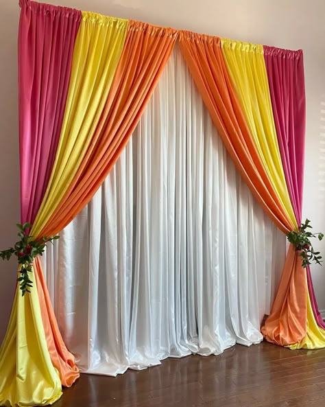 Pasni Decoration Ideas, Mehndi Decoration Ideas, Haldi Decoration Ideas, Small Wedding Decor, Garage Transformation, Simple Stage Decorations, Mehendi Decor Ideas, Ganpati Decoration At Home, Janmashtami Decoration