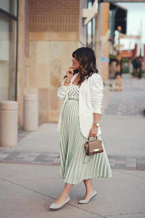 Conservative Maternity Outfits, Chic Summer Maternity Outfits, Cutest Maternity Outfits, Professional Maternity Outfits Work, Formal Pregnancy Outfits, Professional Pregnancy Outfits, Office Maternity Outfits, Pregnancy Dress Outfits, Chic Maternity Outfits