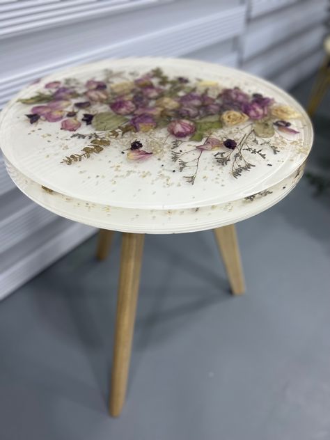 Seashell Resin Table, Floral Resin Table, Flower Epoxy Table, Resin Flower Table, Pressed Flower Table, Epoxy Side Table, Resin Side Table, Flower Epoxy, Diy Resin Table