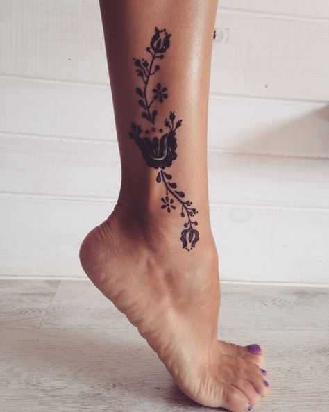 Hungarian Tattoos For Women, Traditional Hungarian Tattoo, Hungarian Folk Art Tattoo, Hungarian Embroidery Tattoo, Hungarian Tattoo Ideas, Hungary Tattoo, Tattoo China, Hungarian Tattoo, Czech Tattoo