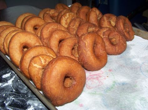 Cake Donut Recipe Fried, Buttermilk Doughnut Recipe, Donut Recipe Fried, Cake Doughnuts Recipe, Powdered Buttermilk, Doughnut Recipe Easy, Cake Donuts Recipe, Homemade Donuts Recipe, Homemade Doughnuts