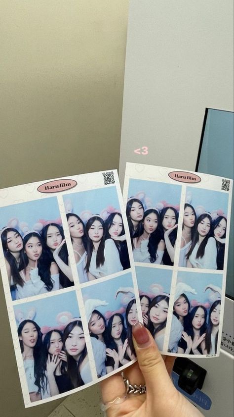 Tracy Sohn, Korean Photo, Photobooth Pictures, Friend Pictures Poses, 사진 촬영 포즈, Bff Photoshoot Poses, Friend Poses Photography, Best Friends Aesthetic, Polaroid Pictures