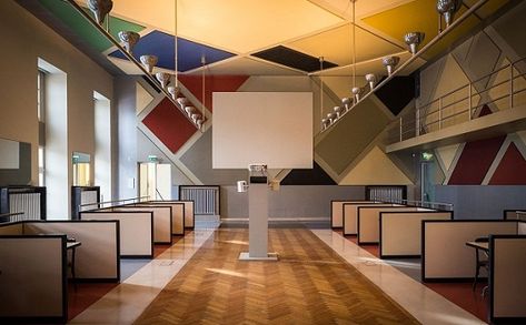 Café Aubette | TECNNE - Arquitectura y contextos Mondrian Architecture, Sophie Tauber, Sophie Taeuber, Theo Van Doesburg, Interior Design History, Jean Arp, Gerrit Rietveld, Beer Hall, Art Appliqué