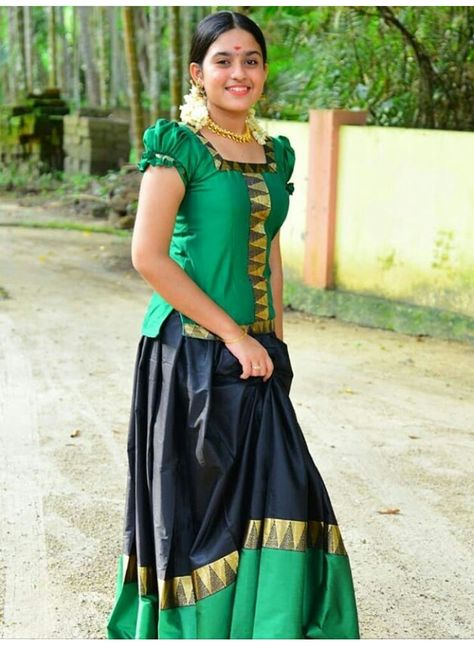 Pattu Pavada Women, Pavadai Sattai Designs, Amanda Hummer, Pavadai Sattai, Designer Anarkali Dresses, Kids Blouse Designs, Indian Photoshoot, Beautiful Dresses Short, Photoshoot Dress