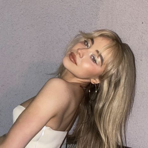 Blonde Princess, Disney Netflix, Cindy Lou, Girl Crushes, Fav Celebs, Look At You, Sabrina Carpenter, Pretty Woman, Pretty People