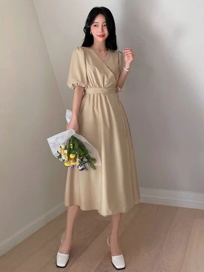 Satin Frocks For Women, Sunday Dress Church, Sunday Dress Outfit Church, Cream Dress Outfit, Korean Dress Casual, Seoul Wedding, Sunday Dress Outfit, Sunday Best Outfit, Simple Frock