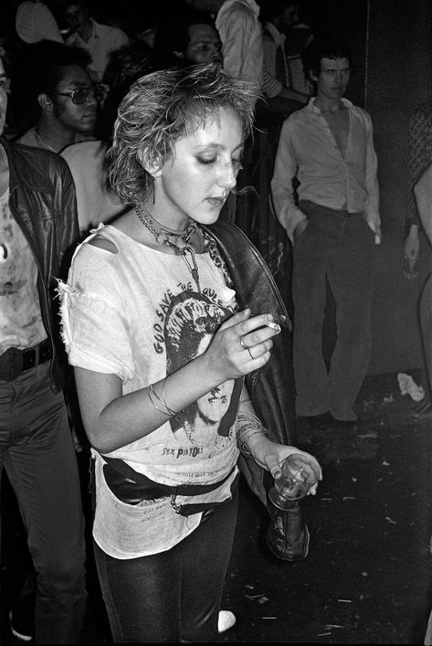 Girls Will Be Girls: The Women at the Birth of Punk | W Magazine | Women's Fashion & Celebrity News Punk London, Punk 70s, Derek Ridgers, Punks 70s, Punk Rock Girls, Punk 80s, Punk Subculture, British Punk, 70s Punk