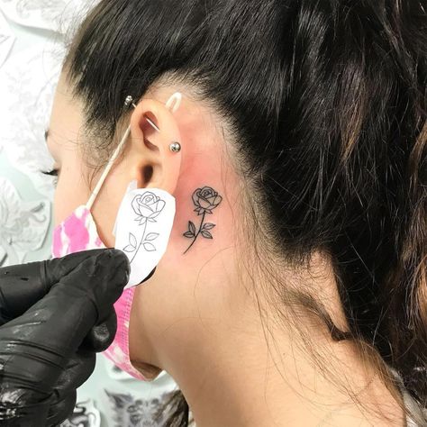 21 Small Ear Tattoos for Minimalists — Tiny Ear Tattoo Ideas | Allure Back Ear Tattoo, Rose Tattoo Behind Ear, Small Neck Tattoos, Behind Ear Tattoos, Small Rose Tattoo, Cute Small Tattoos, Mom Tattoos, Small Rose, Little Tattoos