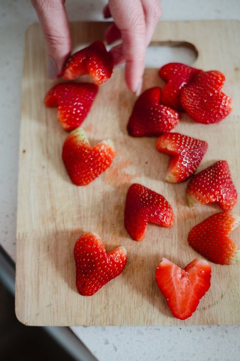 Valentine Smoothie Bowl, Breakfast Ideas For Valentines Day, Valentines Day Breakfast Ideas For Him, Heart Shape Strawberries, Breakfast For Two Romantic Mornings, Anniversary Breakfast Ideas, Romantic Breakfast For Him, Valentine’s Day Breakfast, Valentines Breakfast For Kids