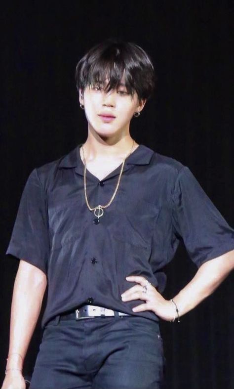 Jimin Hair, Jimin Black Hair, Self Healing Quotes, Set Me Free, Park Jimin Bts, Bts Korea, Bts Video, Pop Fashion, Bts Photo