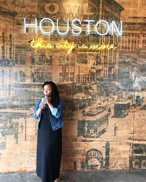 Houston Girls Trip, Texas Road Trip Ideas, Turkey Leg Hut, Houston Vacation, Houston Trip, Houston Neighborhoods, Rooftop Cinema, Houston Eats, Explore Houston