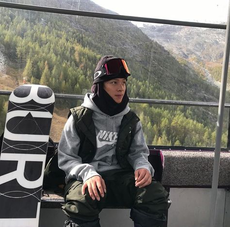 Snowboard Fits, Snowboarding Fits, Ayumu Hirano, Snowboard Outfits, Snowboard Aesthetic, Snowboard Outfit, Skiing Video, Ski Fit, Snow Fits