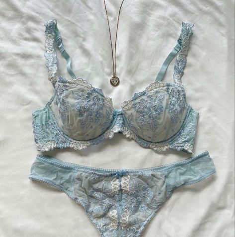 Pretty Bras, Cute Bras, Cute Lingerie, Perfect Bra, Pretty Lingerie, Alternative Outfits, Fashion Design Clothes, Lace Fashion, Bra Set