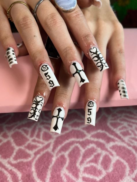 #greyday #greyday23 #greydaynails #suicideboys #suicideboysnails #sbnails #$bnails #$b #concert #concertnails #g59 #g59nails #scrim #ruby #nailart #naildesign #trendynail Nail Basic Design, Hood Nail Designs, Uicideboy Nails, Grey Day Nails, Sb Nail Ideas, Emo Acrylics, G59 Nails Simple, $ui̇ci̇deboy$ Nail Ideas, Grey59 Nails