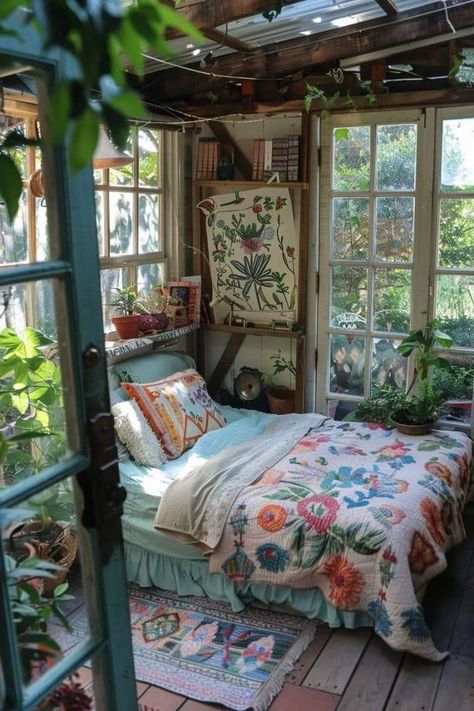 Shed Bedroom, Garden Shed Interiors, Garden Shed Ideas, Artistic Room, Dream House Aesthetic, Caravan Home, Shed Ideas, Home Greenhouse, Bohemian Bedroom Decor