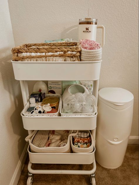 New Mom Bedside Cart, Bedside Nursery Ideas Small Room, Nursery Cart Organizer Ideas, Bedside Diaper Station, Baby Cart Organize, Baby Rolling Cart Organizer, Nursery Cart Organizer, Newborn Bedside Station, Bedside Cart For Baby