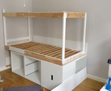 Ikea Bunk Bed Hack, Kura Bunk Bed, Ikea Bunk Bed, Cama Ikea, Childrens Bunk Beds, Toddler Bunk Beds, Bed Ikea, Kids Bedroom Storage, Kura Bed