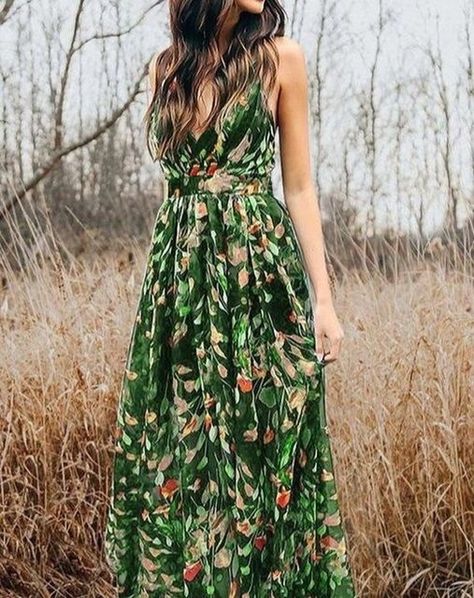 ʝohnny's giгl on Instagram: "is this the perfect dress for you?! just listed! transitional style in beautiful colors for fall + holiday parties- and then bright + fresh for spring, too! size S just $35 + shipping- hit “get posh” in link in bio to grab it 🛒 follow @traveledbohemian + @sharonna.x.traveledbohemian for lots more coming up- including all your essentials for a beautiful bohemian season✖️🖤 #autumn #boho #bohostyle #bohemianstyle #clothing #dress #festival #festivalfashion #fall #fa Boho Green Dress, Bohemia Dress, Fall Green, Trendy Dresses Summer, Backless Maxi Dress, Cami Maxi Dress, Maxi Dress Sale, Boho Green, Green Floral Dress