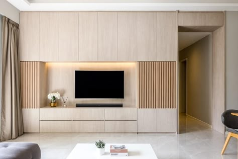 Muji Interior, Ruang Tv, Condo Interior Design, Living Room Wall Units, Interior Design Singapore, Condo Interior, Wardrobe Design Bedroom, Tv Wall Design, Home Design Living Room