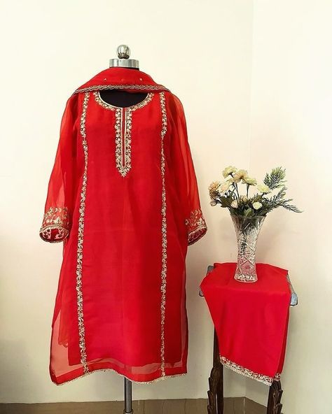 Gorgeous red suit for any perfect occasion Can be customized in choice of fabric and color DM us for orders 💌❤️ Zardozi Suits, Curtains Holder, Suit Pic, Designer Suits For Wedding, Classy Couture, Gharara Designs, Boutique Suit, Layer Dresses, Suit Colors