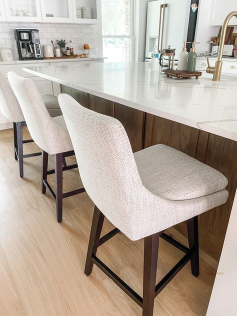 Cozy Kitchen Bar Stools, Long Kitchen Island With Bar Stools, Barstool For Kitchen Island, Comfy Bar Stools Kitchen Island, Modern Farmhouse Barstools In Kitchen, Cozy Bar Stools, Neutral Counter Stools, Apartment Kitchen Bar Stools, Neutral Barstools