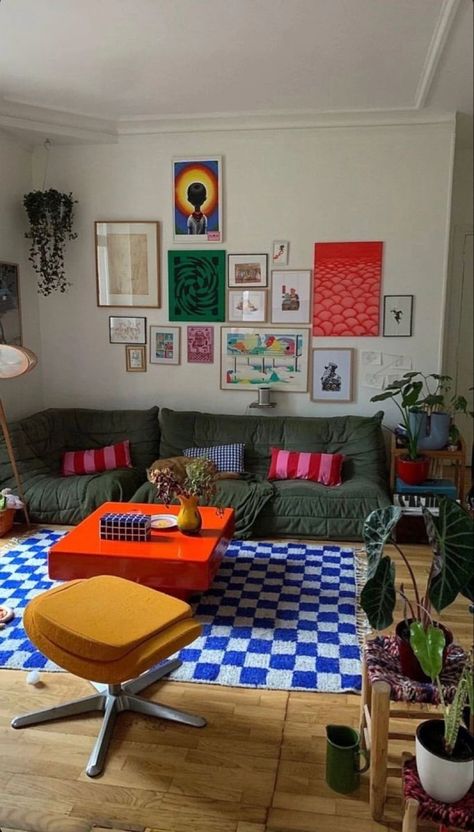 90s Living Room Aesthetic, Bold Living Room, Boston Apartment, First Apartment Decorating, Dream Apartment Decor, Future Apartment Decor, Girly Room, Cozy Room Decor, Apartment Decor Inspiration