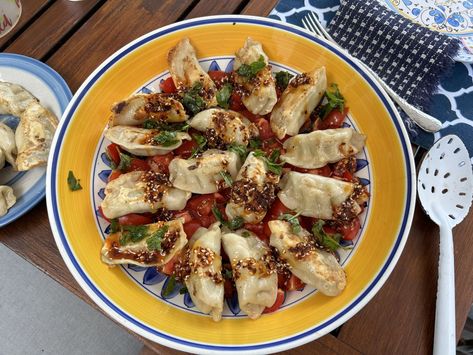 A Side of Summer: Chile Crisp Tomato Dumpling Salad - Bring It! Dumpling Tomato Salad With Chile Crisp Vinaigrette, Dumpling Tomato Salad, Tomato Dumpling Salad, Peanut Butter Easter Eggs, Frozen Dumplings, Fried Shallots, Summer Tomato, Veggie Delight, Ripe Tomatoes