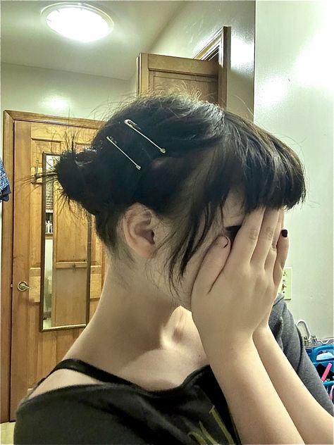 Mall goth hairstyle nu metal girl Nu Metal Hairstyles, Mall Goth Hairstyles, Mall Goth Hair, Goth Hairstyle, Metal Hairstyles, Goth Hairstyles, Goth Hair, Scene Hair, Metal Girl