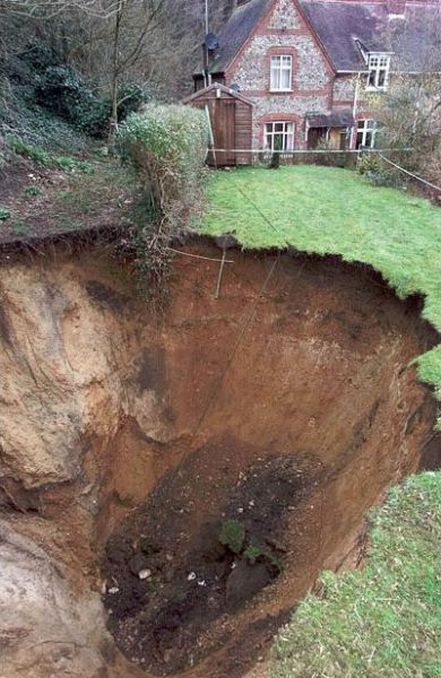 MFS-The Resource Center Blog: ✈Worldwide Wednesdays: Astounding Sinkholes From Around the World Guatemala City, Natural Man, Natural Phenomena, Natural Disasters, Amazing Nature, Natural Wonders, Mother Earth, Nature Beauty, Geology