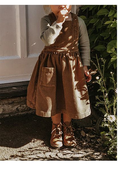 Girls Casual Dresses Retro Style Corduroy Strap Skirt Autumn Winter New French Countryside Baby Farm Girl Dress, The Simple Folk, Corduroy Pinafore, Куклы American Girl, Kleidung Diy, Couture Mode, Moda Vintage, Baby Outfits, Toddler Girl Dresses